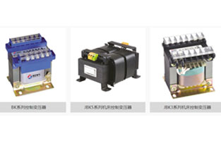 前面旗正電氣小編為大家總結了《控制變壓器容量規格》，今天我們再來(lái)為大家講講變壓器的規格型號，詳細內容進(jìn)旗正電氣—控制變壓器生產(chǎn)廠(chǎng)家站點(diǎn)http://www.opticfibercable.net/查看，總結讓你一目了然的。